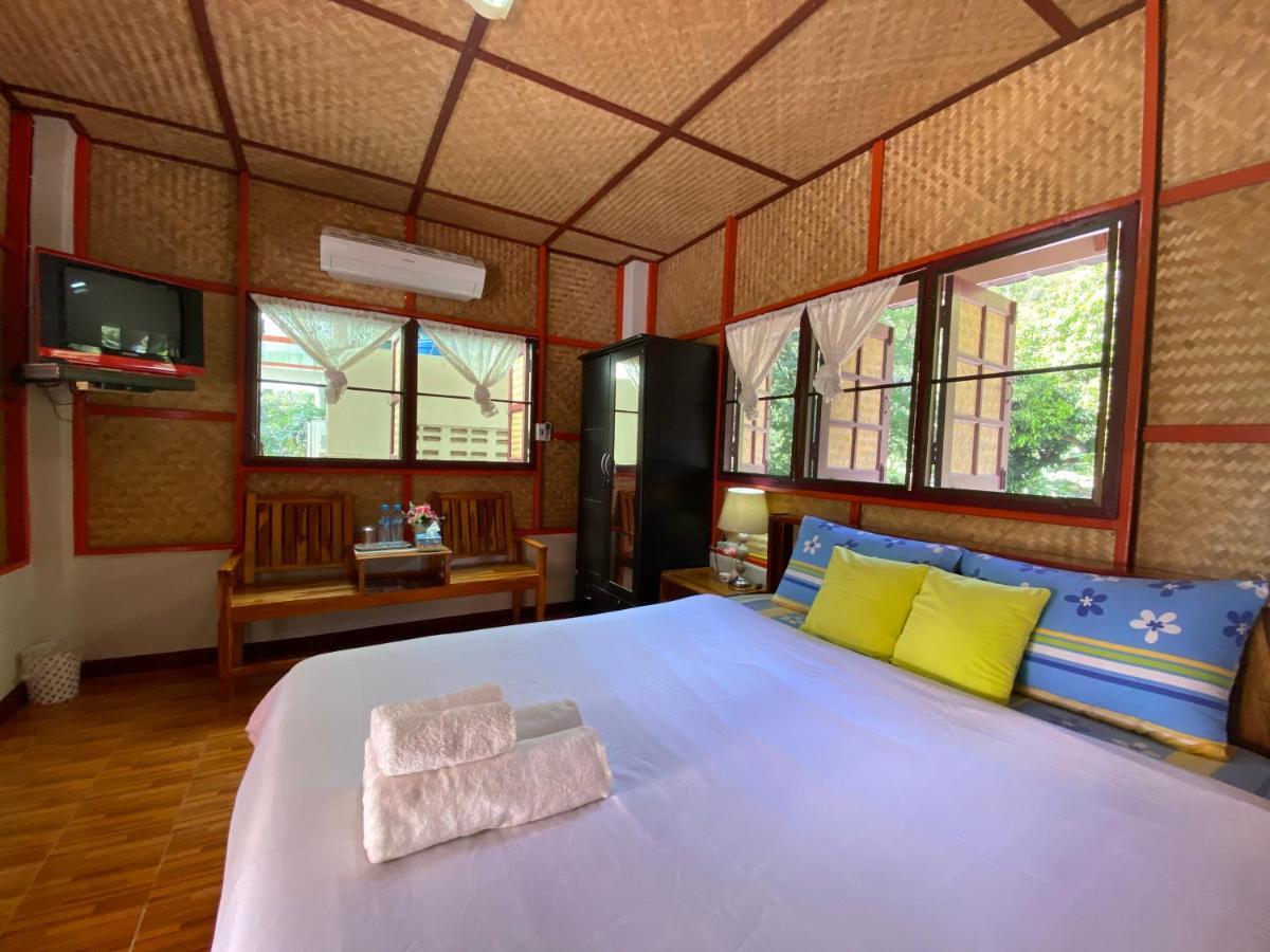 Yayee Homestay Ban Huai Maenam Noi Buitenkant foto