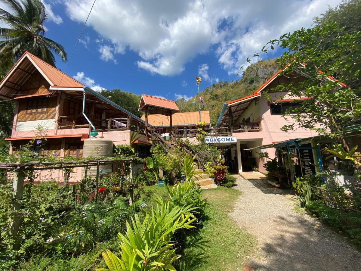 Yayee Homestay Ban Huai Maenam Noi Buitenkant foto