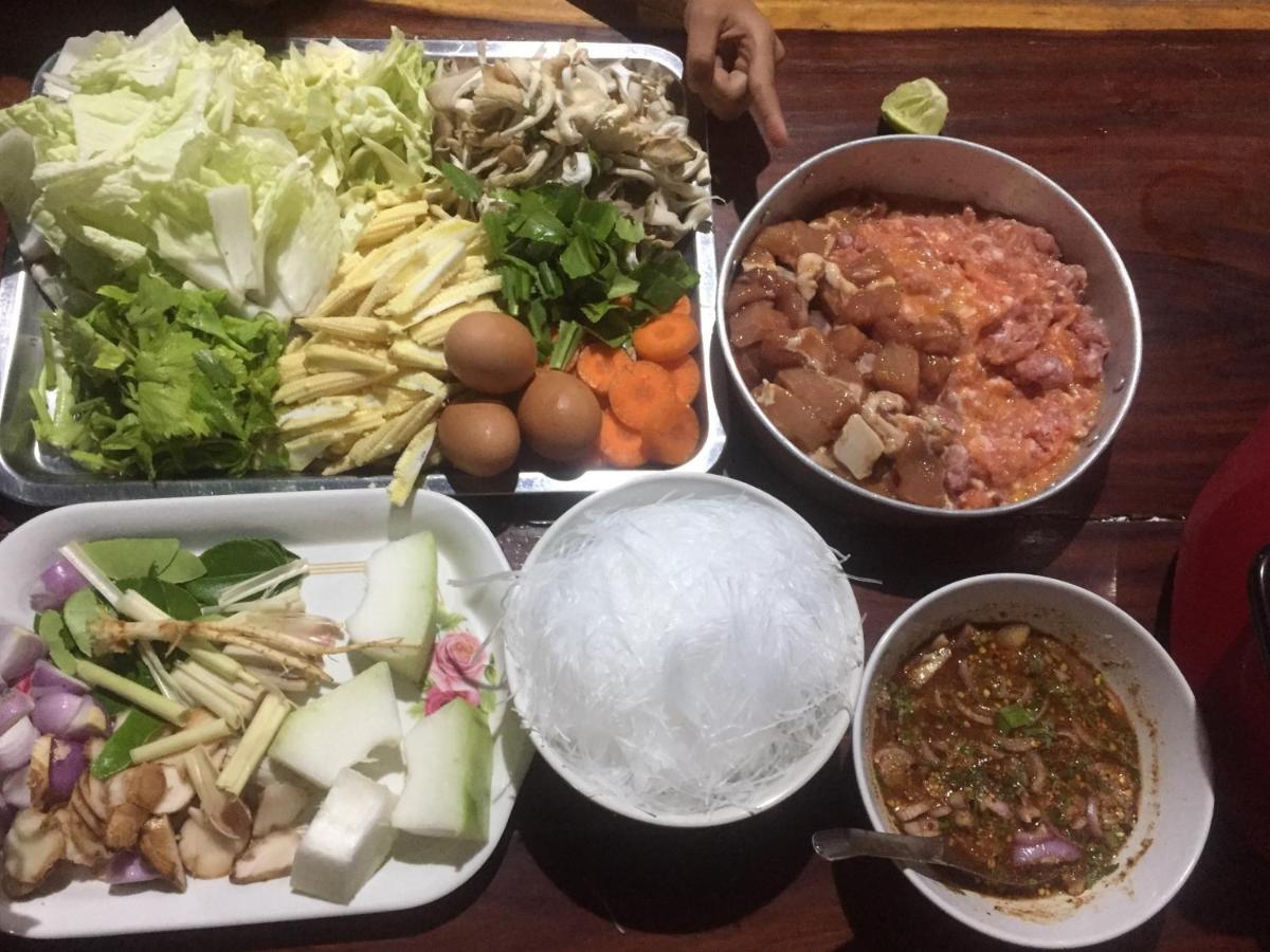Yayee Homestay Ban Huai Maenam Noi Buitenkant foto